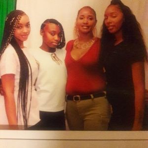 Meet your Posher, Karon